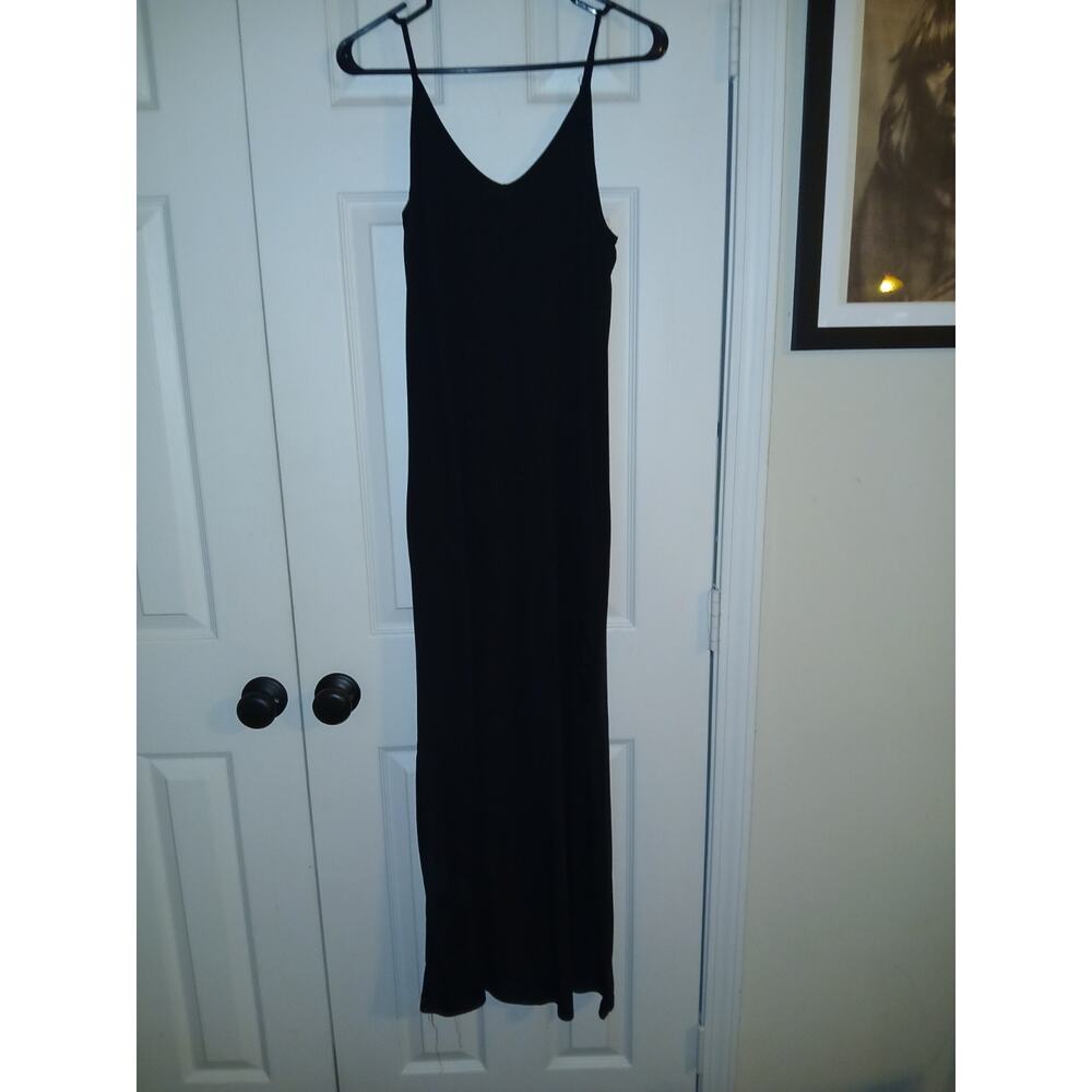 Elegant Black Spaghetti Strap Maxi Dress - Size Medium